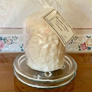 NWT Hazelnut Cake Candle and Two Glass Bases